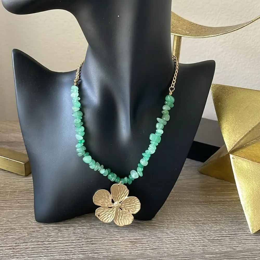 Gold flower Necklace N961